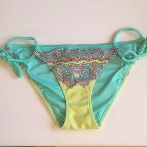 VS bikini bottoms